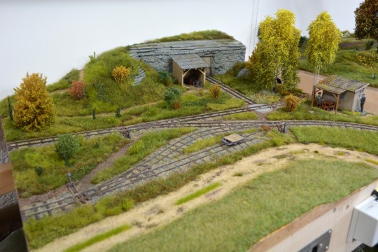 Feldweg und Gel�nde
