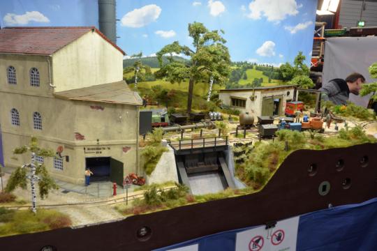 Die Dampfmolkerei, 1f